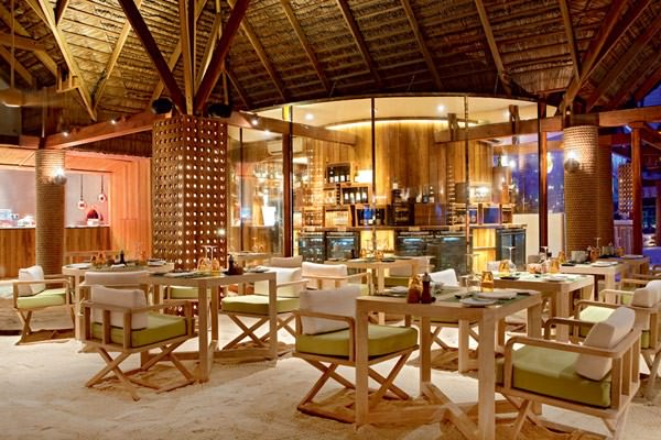 5-star-Constance-Moofushi-Resort-in-Maldives-10