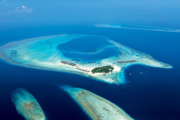 5-star-Constance-Moofushi-Resort-in-Maldives
