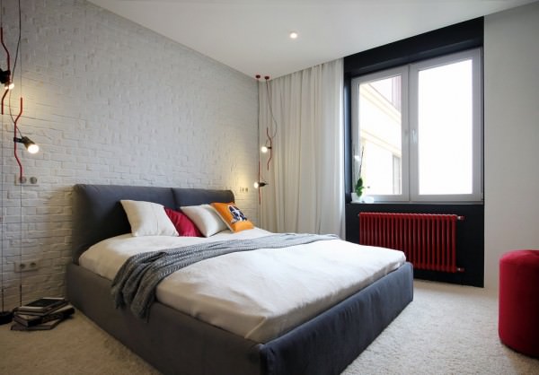 small-apartment-bedroom-white-painted-bricks