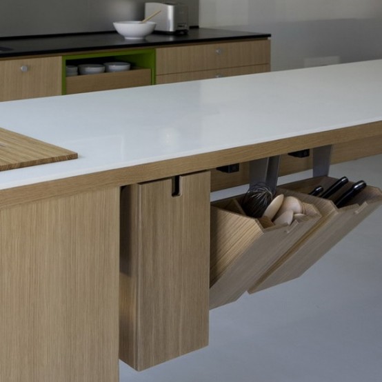smart-concealed-kitchen-storage-space-29-554x554