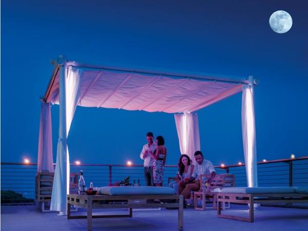 HAT-pergola-night-view