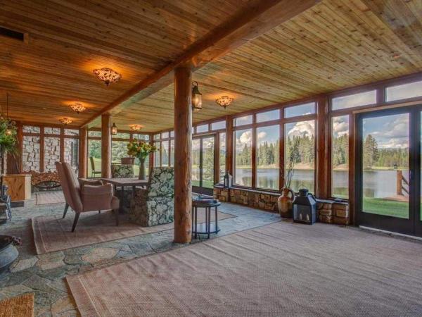 cant-decide-between-going-out-or-staying-in-just-chill-on-the-screened-in-patio