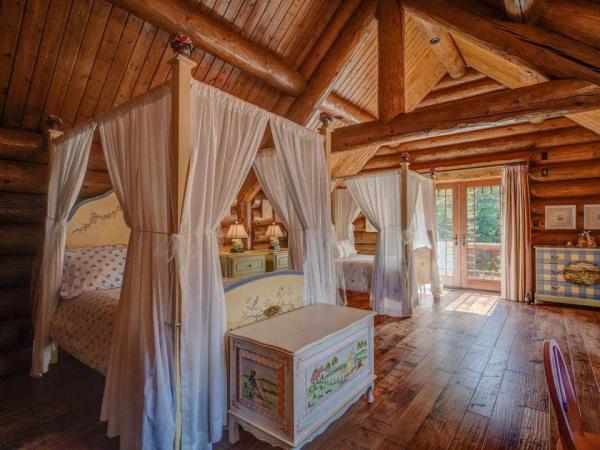 this-childrens-room-is-straight-out-of-a-fairytale