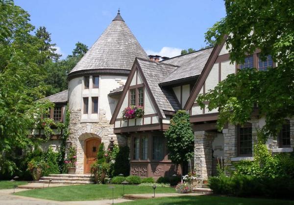 Fairy-Tale-tudor-Style-house