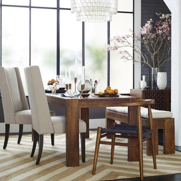 Flowering-branches-add-drama-to-the-dining-room