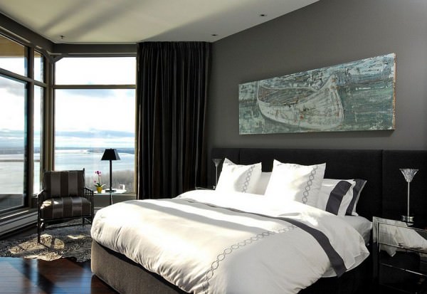 Go-dark-in-style-inside-the-bedroom