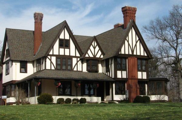Wraparound-porch