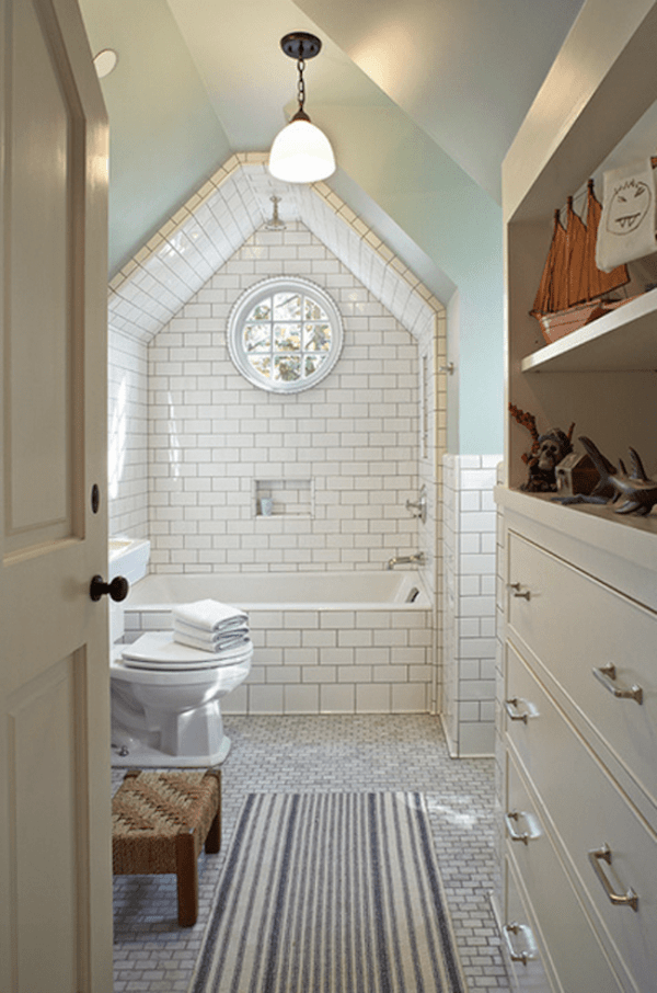 Amazing-white-tile-framed-over-bathtub