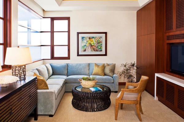 Beach-style-TV-room-with-a-comfy-sectional