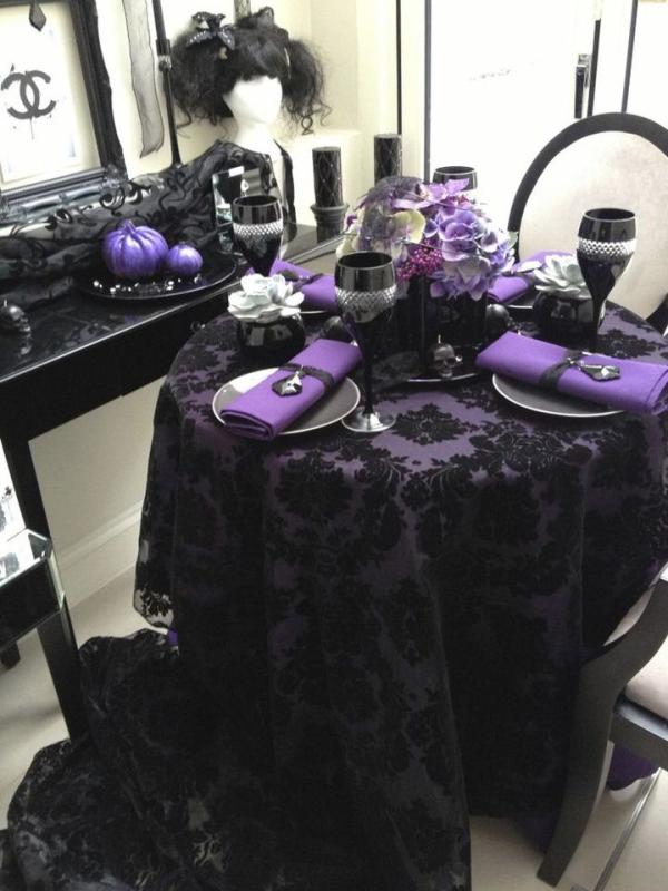 Black-and-purple-Halloween-table-setting