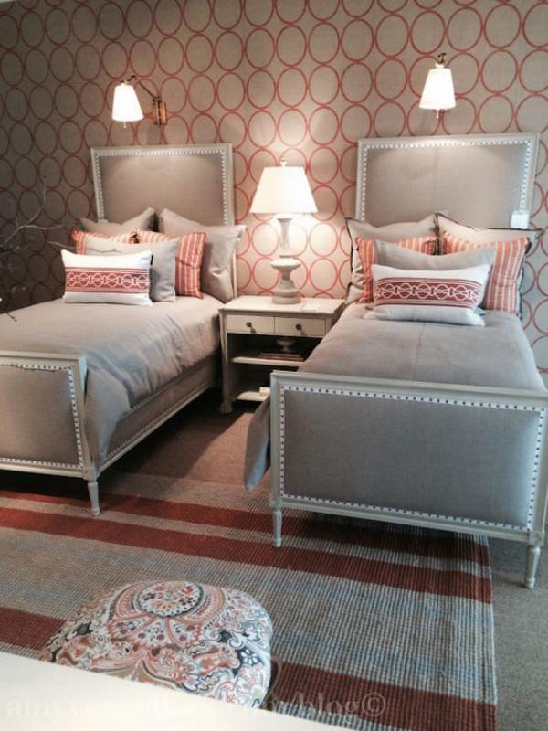 Creative-use-of-pattern-in-guest-room-with-twin-beds