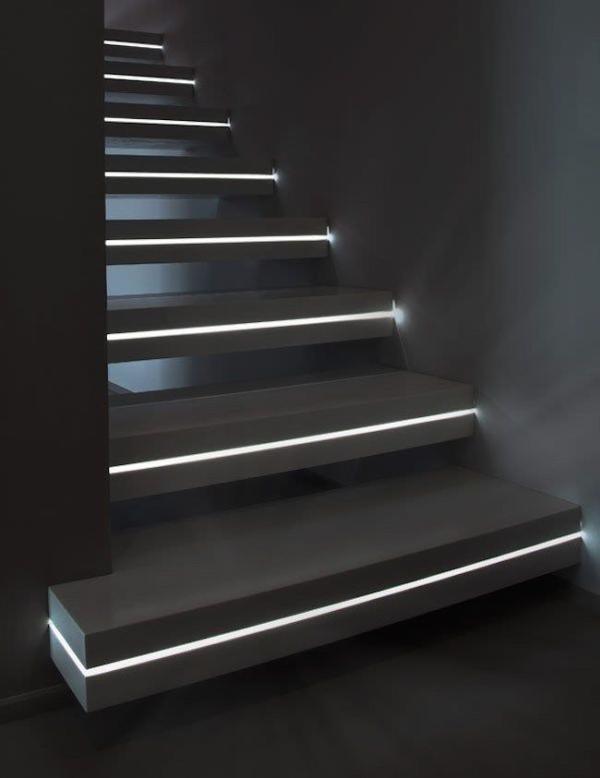 LED-light-strips-positioned-in-the-middle-of-each-step