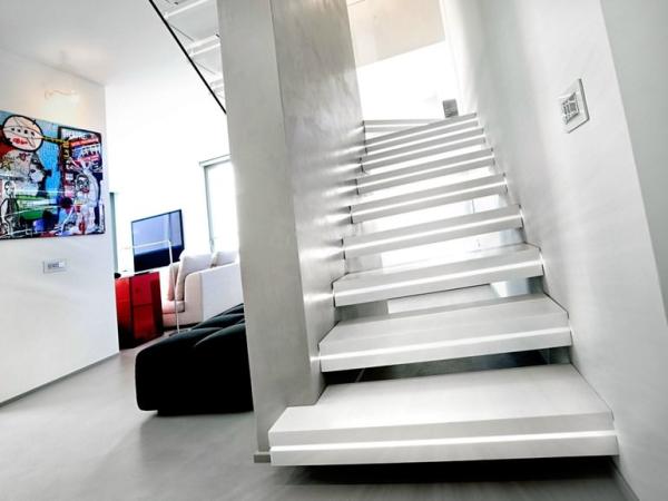 LED-lighting-on-white-staircase