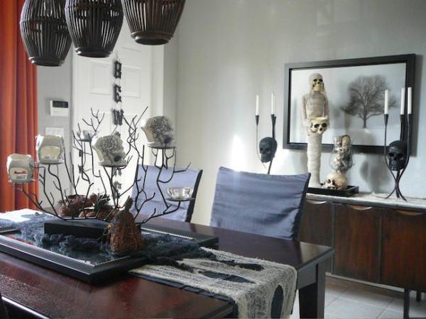 Mummy-themed-Halloween-table-setting