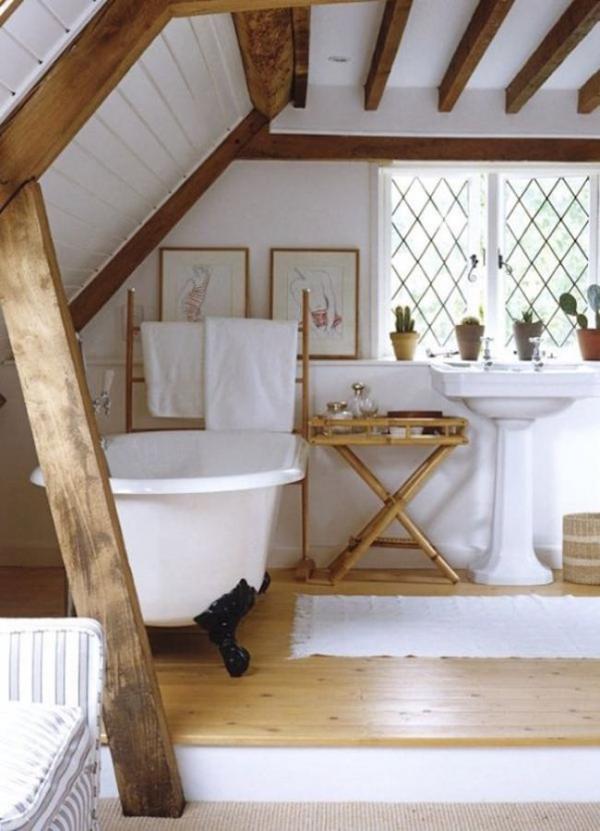 Rustic-attic-bathroom-with-wooden-beams