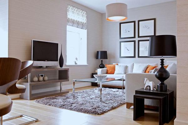 Silk-effect-textured-wallpaper-for-the-small-TV-room