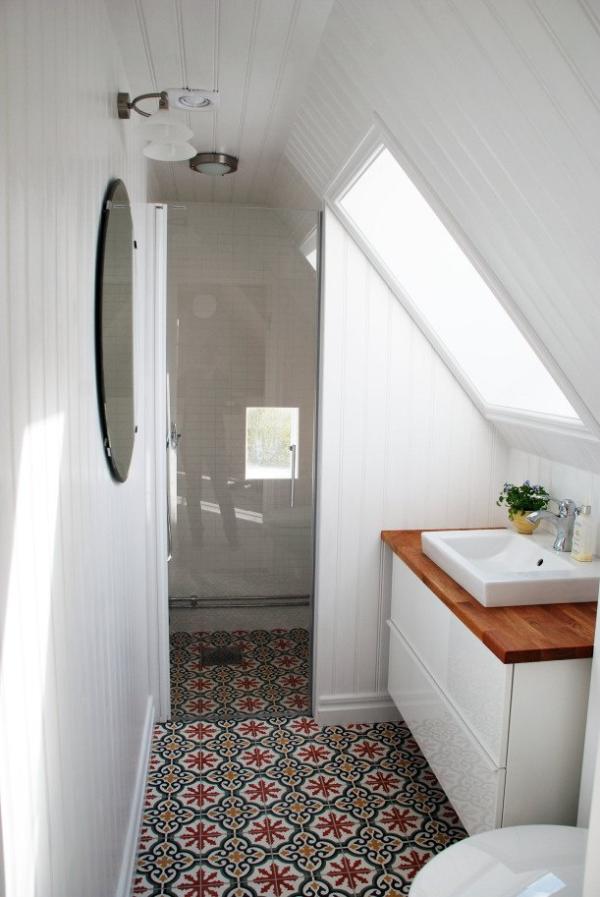 Small-attic-bathroom-with-Moroccan-floor-tiles