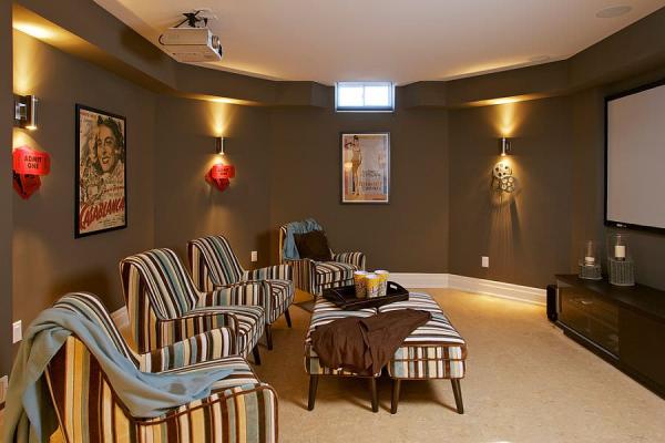 Smart-compromise-between-the-grand-home-theater-and-a-simpler-TV-room