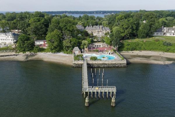 a-private-pier-in-the-back-juts-out-into-the-long-island-sound-and-can-accommodate-a-yacht-up-to-200-feet-long