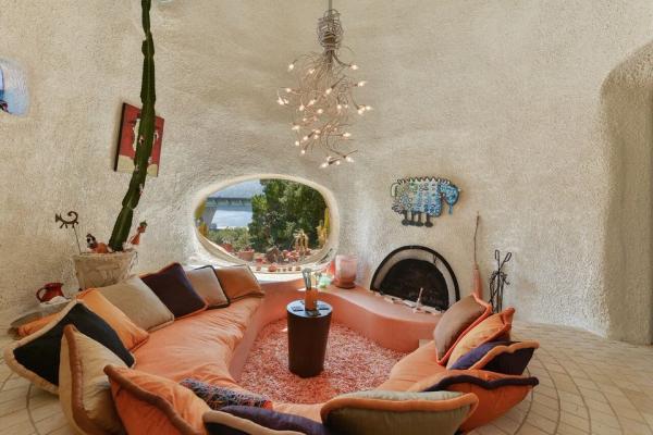 casa familiei flinstone 4
