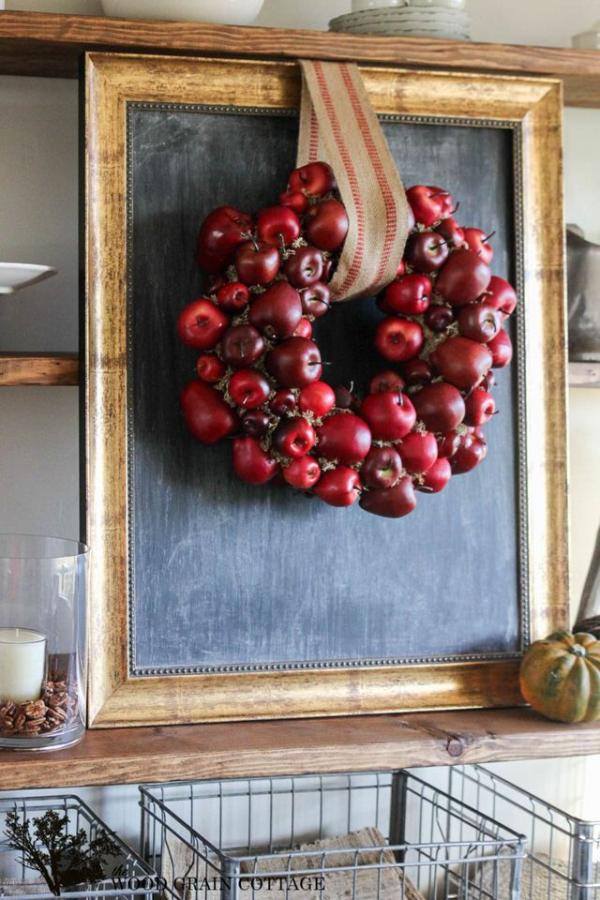 Cool-Fall-DIY-Apple-Wreath
