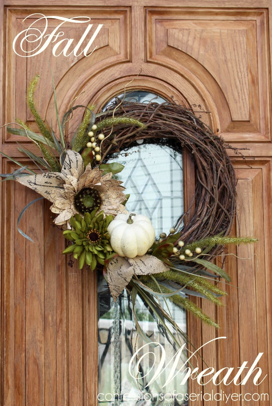 Grapevine-wreath-decorated-with-a-small-pumpkin