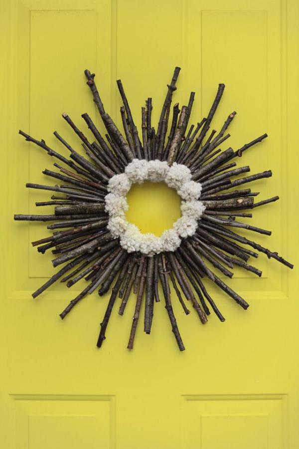 Twig-and-pompom-fall-wreath
