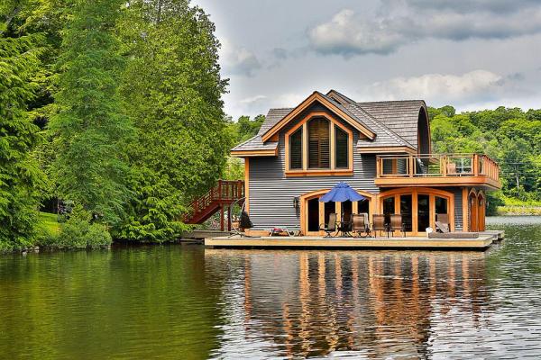 casa pe lac 1