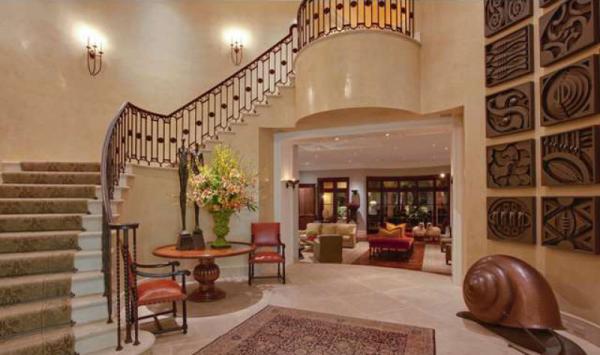 eltonjohn_beverly_hills_2-