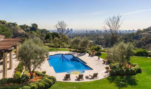 eltonjohn_beverly_hills_8