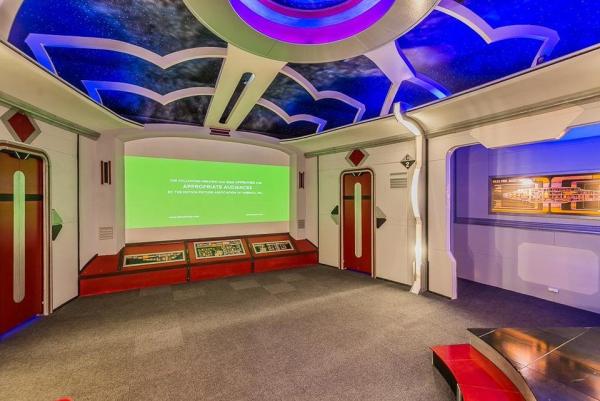 star trek house 8