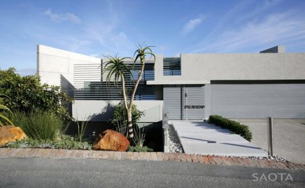 Head-1815-House-02