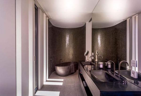 The-Cool-Blue-Villas-luxury-bathroom-colors-and-materials