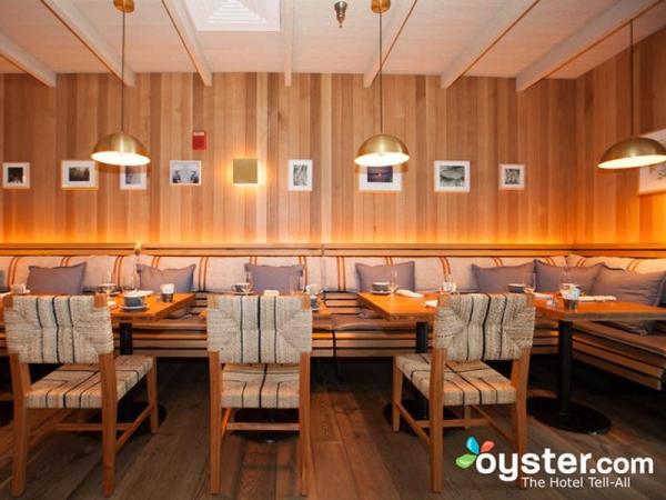 beachcraft-restaurant-and-lounge--v7211199-720