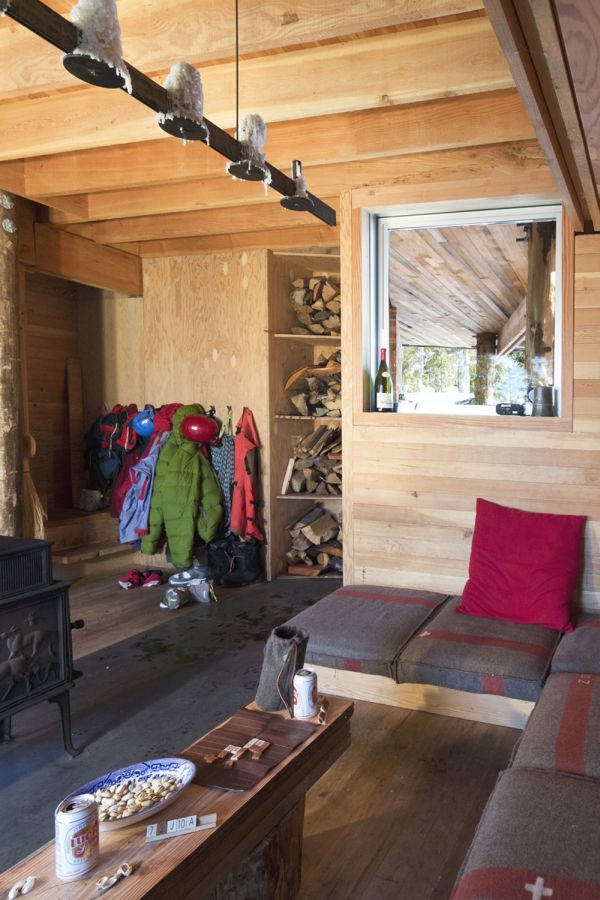 Scott and Scott Architects Alpine Cabin Night