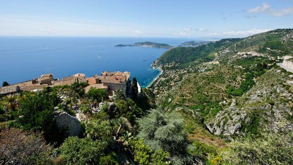 Chateau-Eza-1