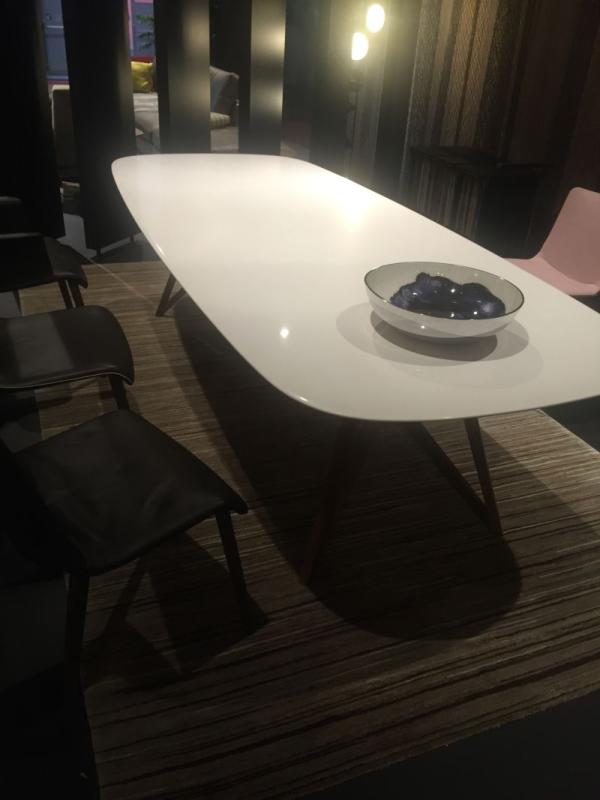 mese de dining 28
