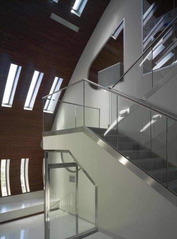 casa ecologica imbracata in verdeata 11