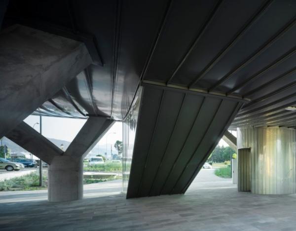 casa ecologica imbracata in verdeata 7