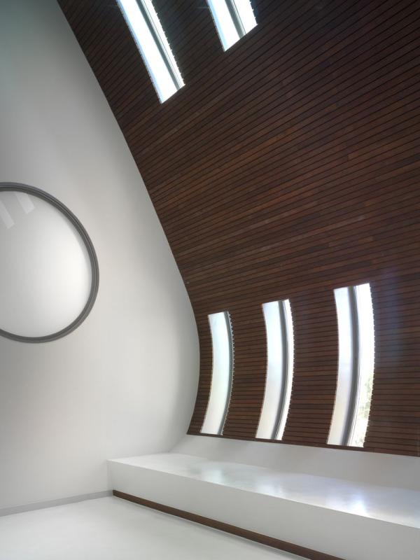 casa ecologica imbracata in verdeata 9