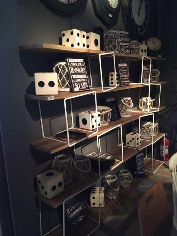 rafturi moderne 23