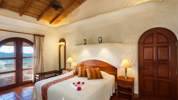 pelican-eyes-hotel-and-resort-13