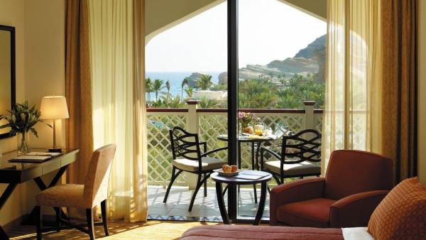 shangri-la-barr-al-jissah-resort-spa-15