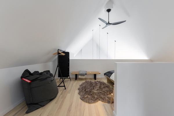 casa-de-vacanta-moderna-10