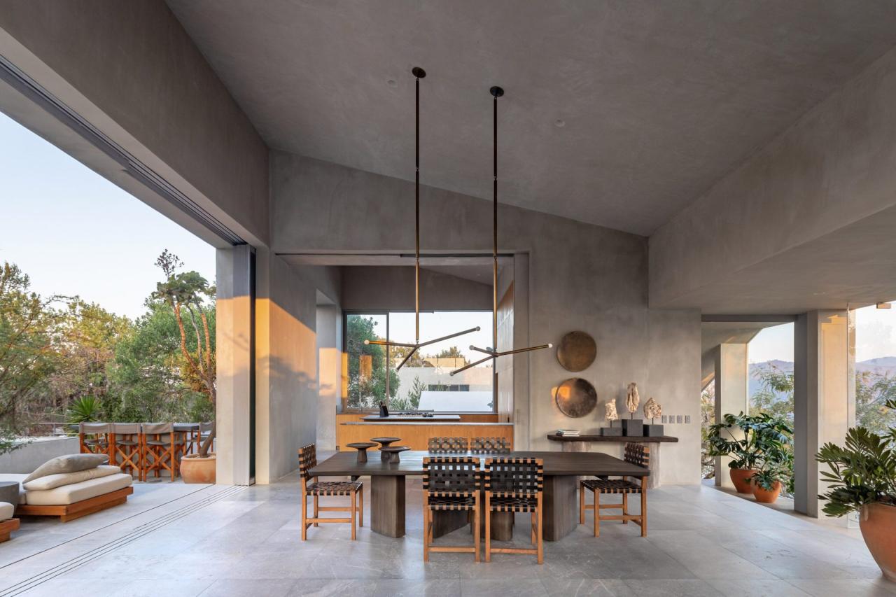 Las Rocas - terasa cu piscina integrata in stanca naturala