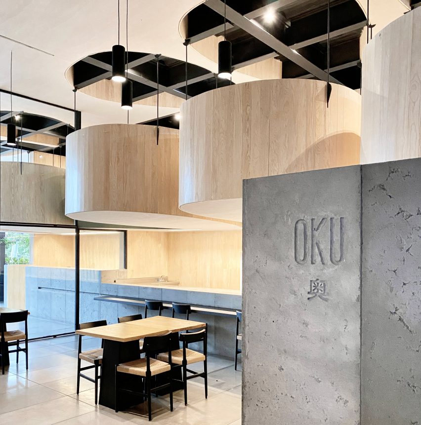 Oku Pedregal - restaurant sushi minimalist