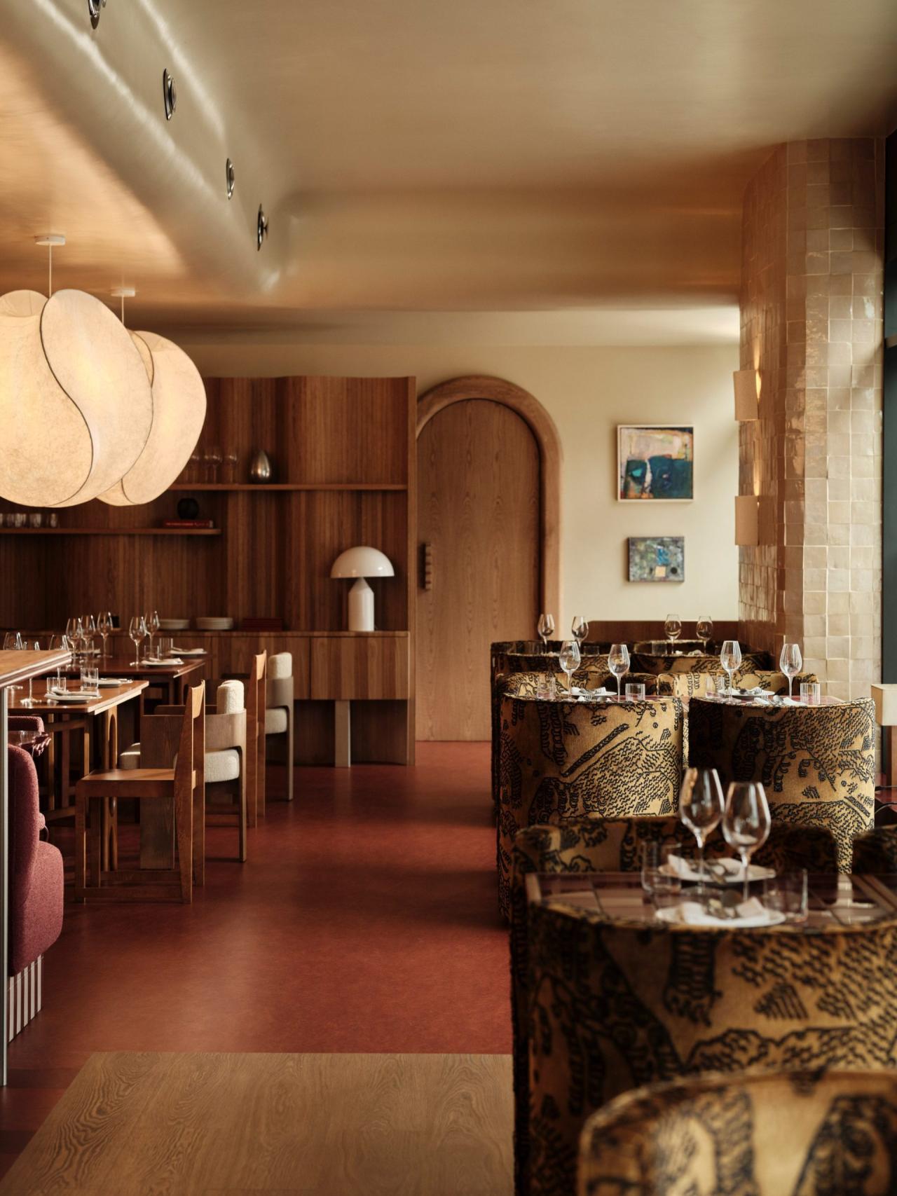 Nora restaurant - bucatarie deschisa