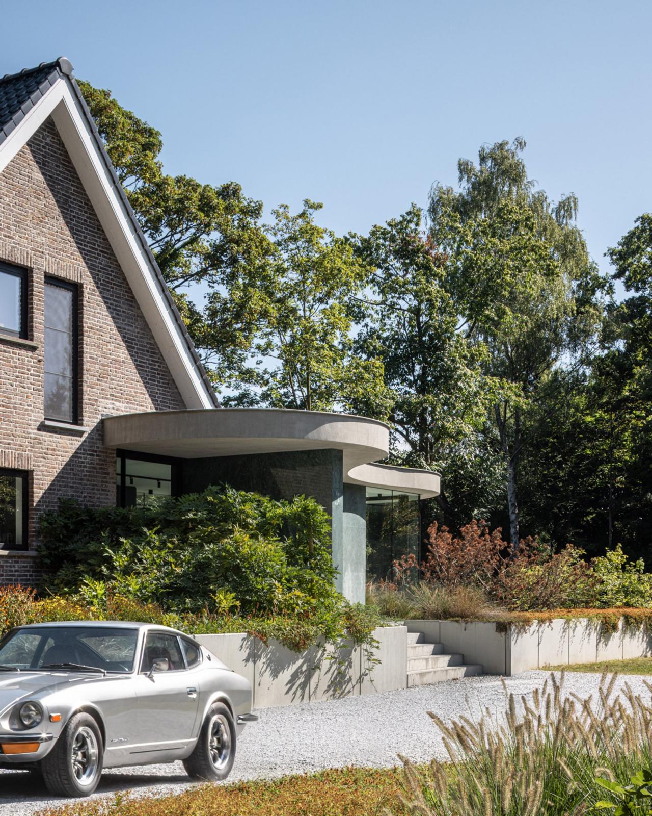 Detaliu marmură — textura și venele naturale ale marmurii verzi Empress sunt vizibile la lumina naturală