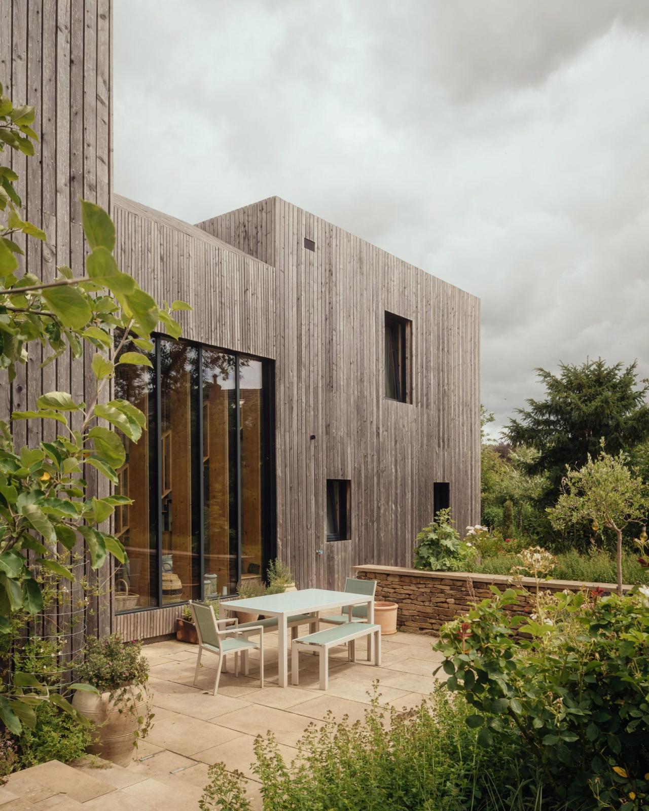 Orchard House - dormitor la parter
