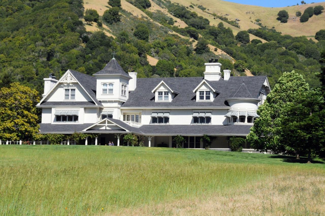 Skywalker Ranch, California — proprietatea principala a lui George Lucas, cu arhitectura victoriana si 4700 de acri